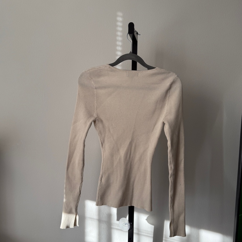 H&M Women's Cream Nude Sweater Size XS - Picture 3 of 4